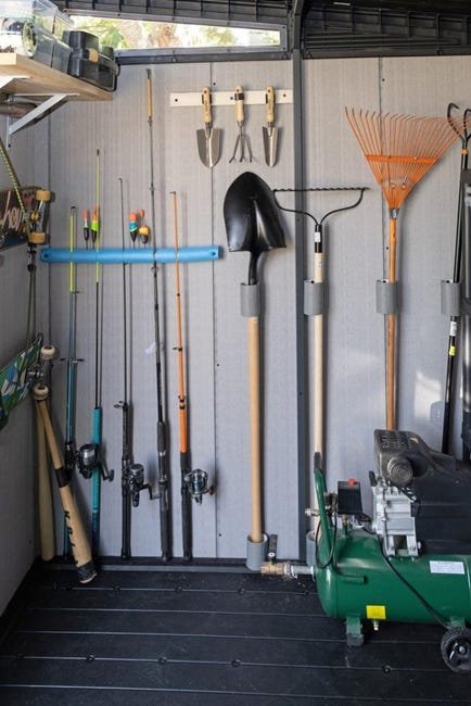 Abris de jardin ARTISAN 117 en résine KETER gris 7,4m² | Compact, Robuste & Sécurisé – Image 6