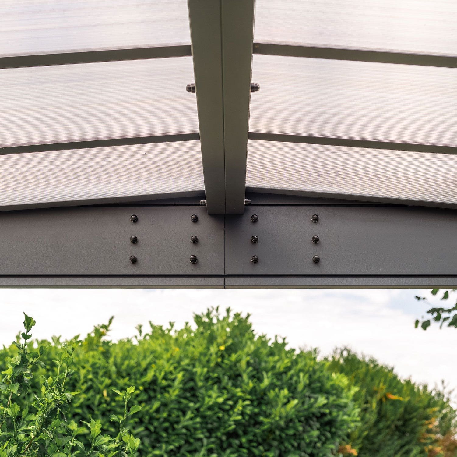 Carport adossé aluminium Trigano LIBECCIO WALL 16 m² | Compact, Robuste & Sécurisé – Image 4